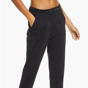 Zella Live in Pocket Joggers, size XS, black